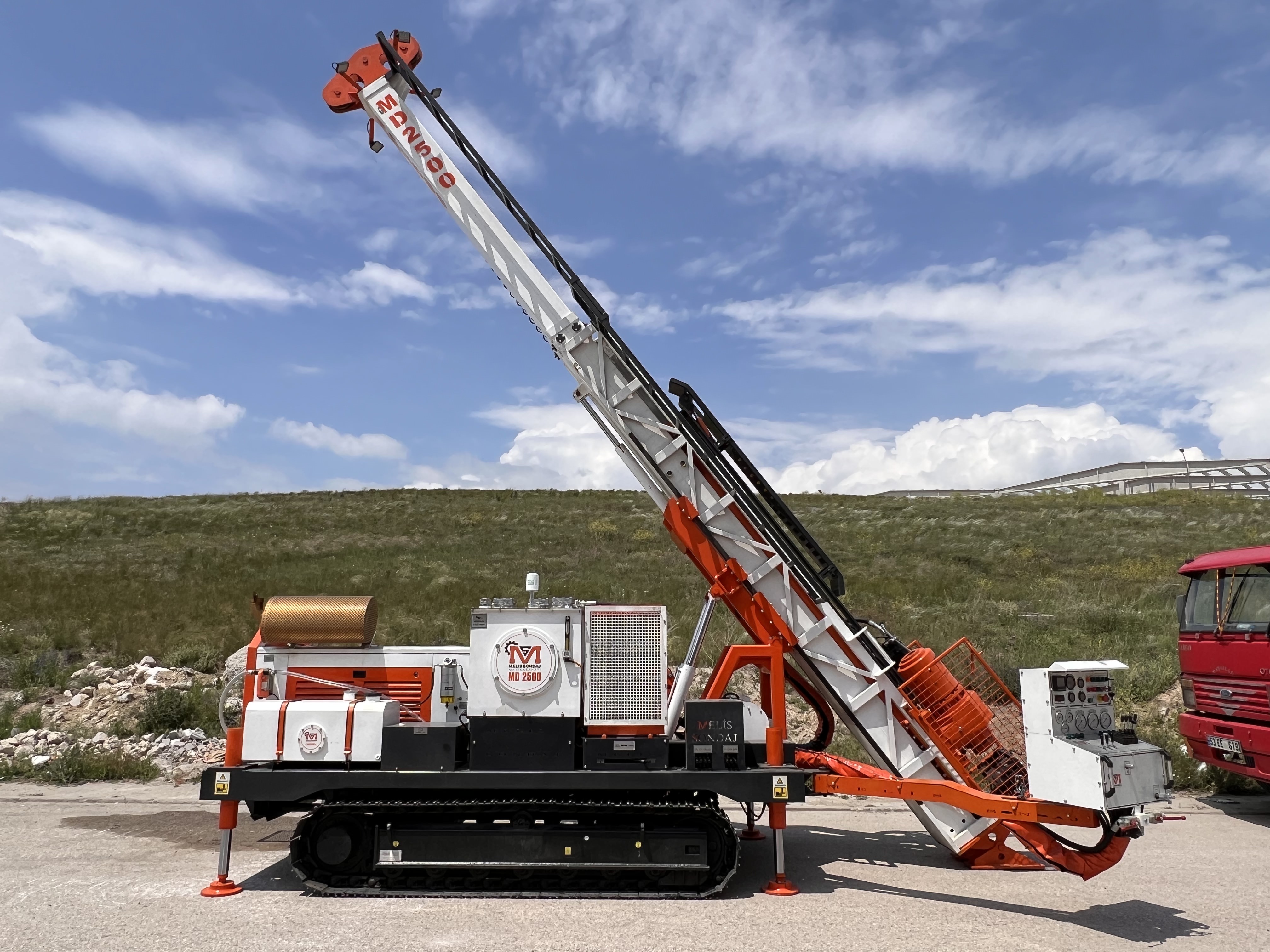 MD 2500 Hidrolik Sondaj Makinesi